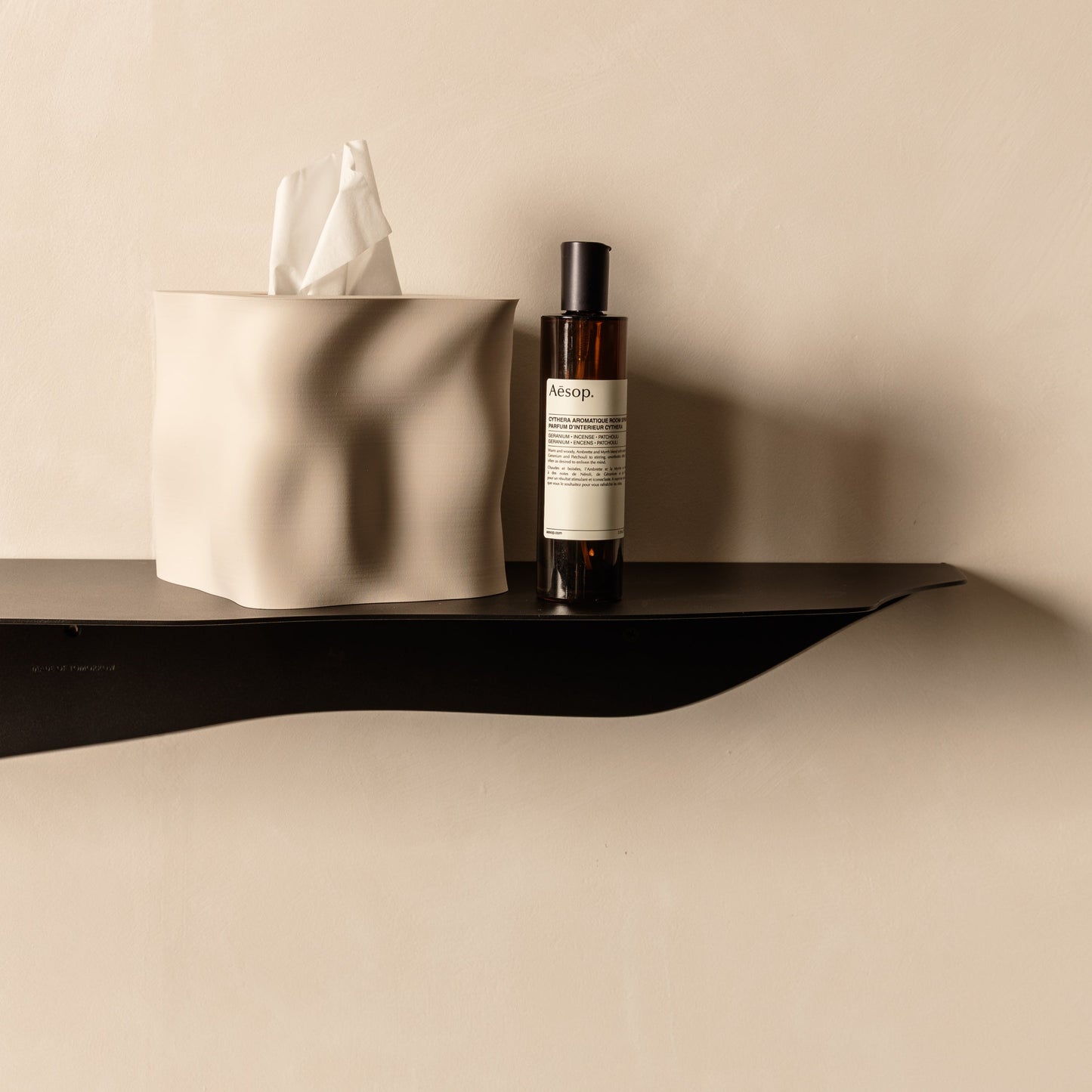 FOLD Wavy Shelf 950