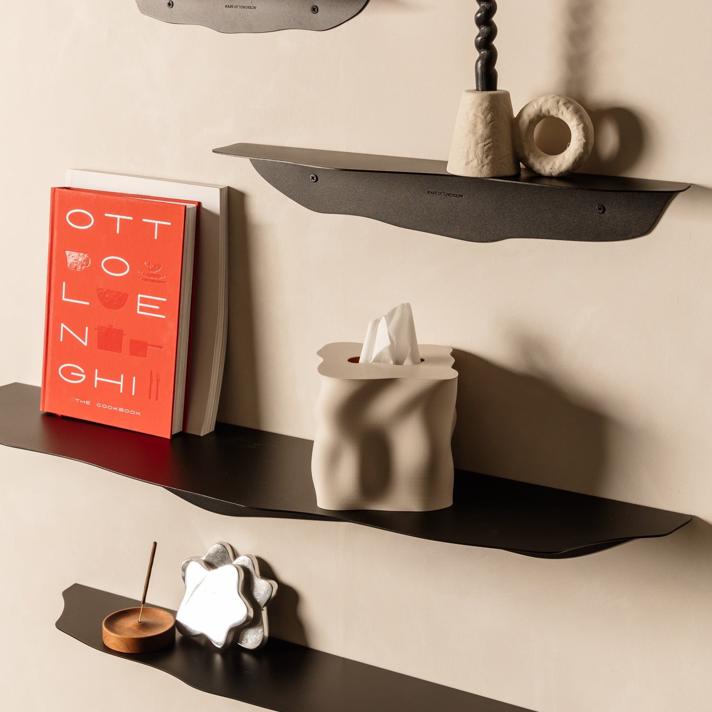 FOLD Wavy Shelf 950